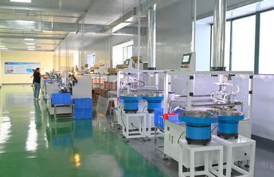 荊州規(guī)上企業(yè)首次突破1300家 《湖北日報(bào)》關(guān)注荊州區(qū)一企業(yè) 節(jié)能產(chǎn)品技術(shù)開發(fā)